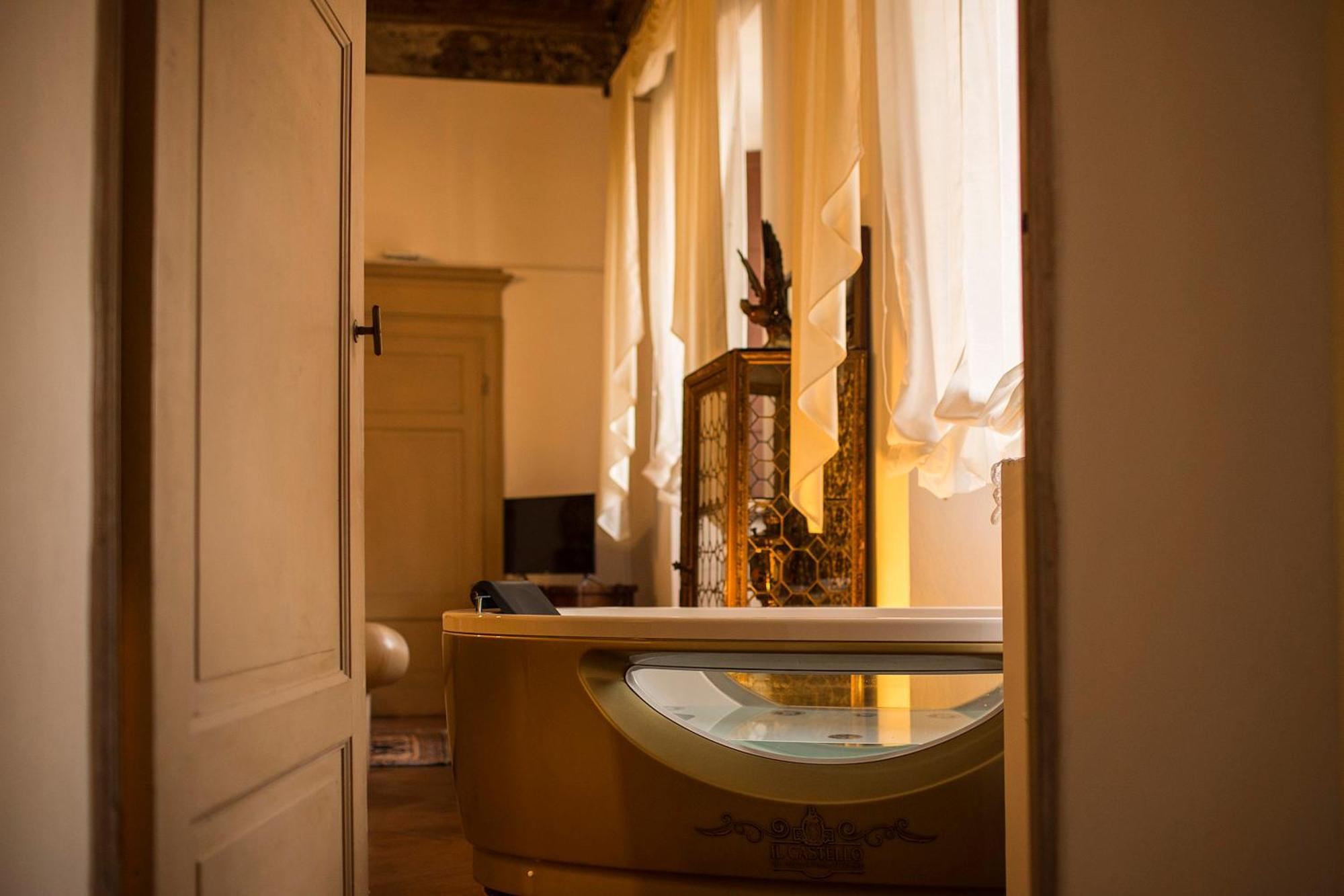 Castello Del Capitano Delle Artiglierie Bed & Breakfast